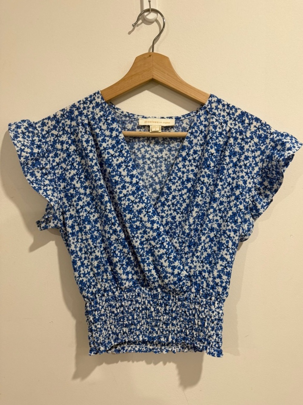 Monteau Los Angeles Blue Floral Smocked Blouse Size S - Picture 2 of 6